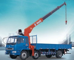 高效靈活的重載搬運(yùn)能手——sq904眾聯(lián)9噸直臂隨車(chē)吊平板車(chē)